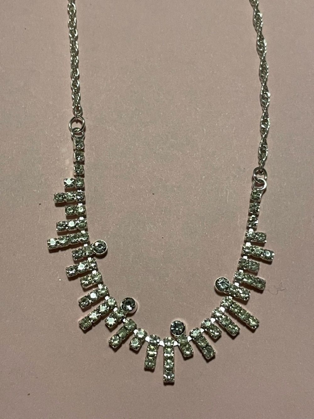 🏝️ Silver Tone Clear Rhinestone Modern Necklace #9136